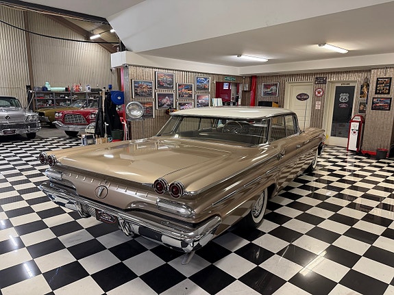 Pontiac Bonneville 9 of 28