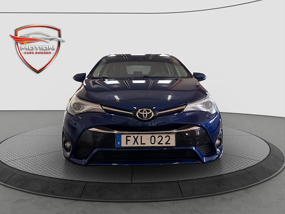Toyota Avensis 2 of 26
