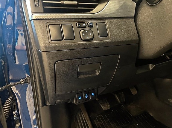 Toyota Avensis 12 of 26