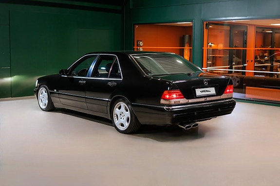 Mercedes-Benz S500 3 of 20