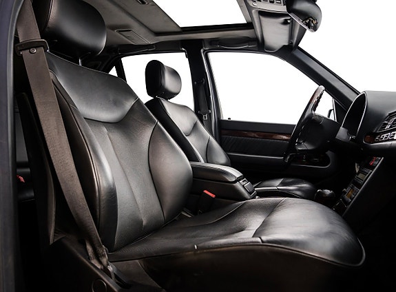 Mercedes-Benz S500 17 of 20