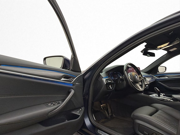 BMW 530e 8 of 30