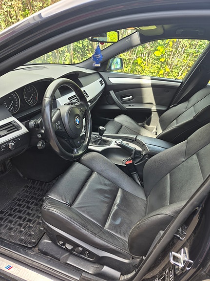 BMW 530i 7 of 11
