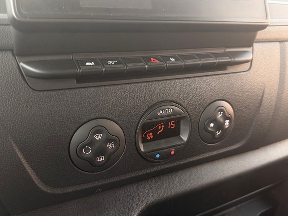 Renault Master 11 of 16