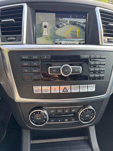 Mercedes-Benz ML350 6 of 15