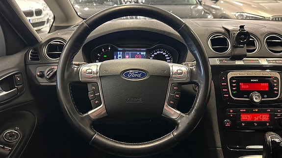 Ford S-MAX 21 of 29