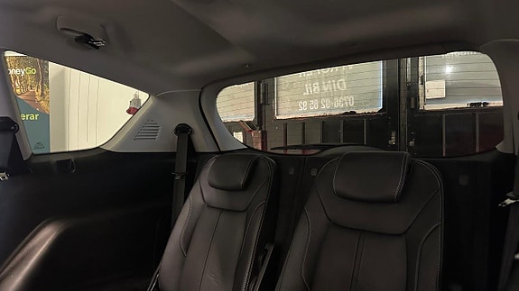 Ford S-MAX 16 of 29