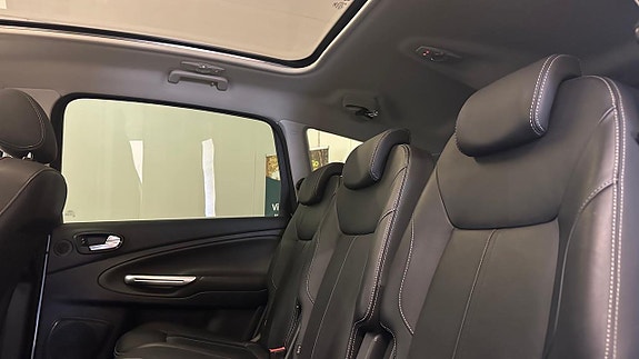 Ford S-MAX 13 of 29