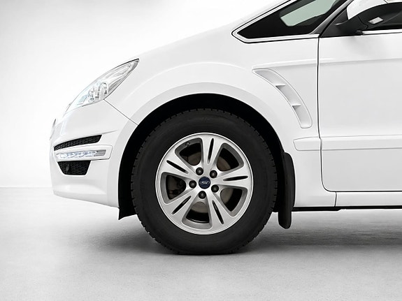 Ford S-MAX 3 of 29