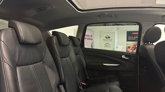 Ford S-MAX 15 of 29