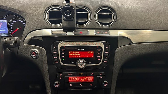 Ford S-MAX 27 of 29