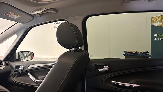 Ford S-MAX 19 of 29
