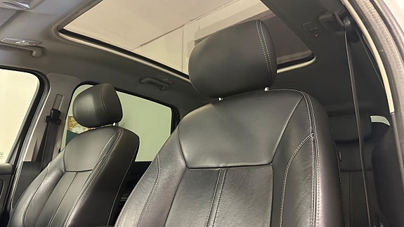 Ford S-MAX 11 of 29