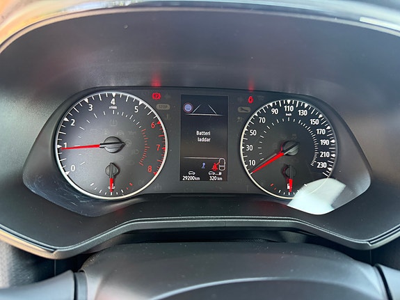 Renault Clio 2 of 10