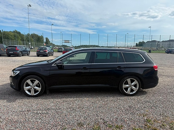 Volkswagen Passat 5 of 10