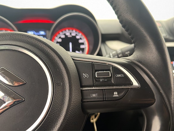 Suzuki Swift 19 of 29
