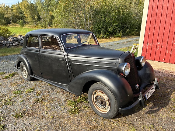 Mercedes-Benz 170 S 3 of 13