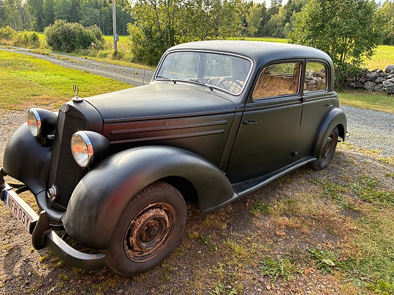 Mercedes-Benz 170 S 2 of 13