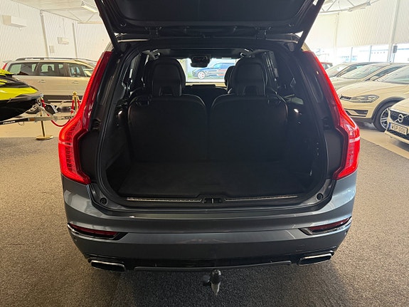 Volvo XC90 11 of 30