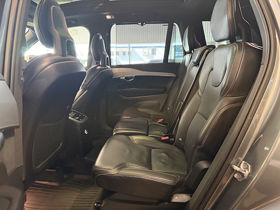 Volvo XC90 17 of 30