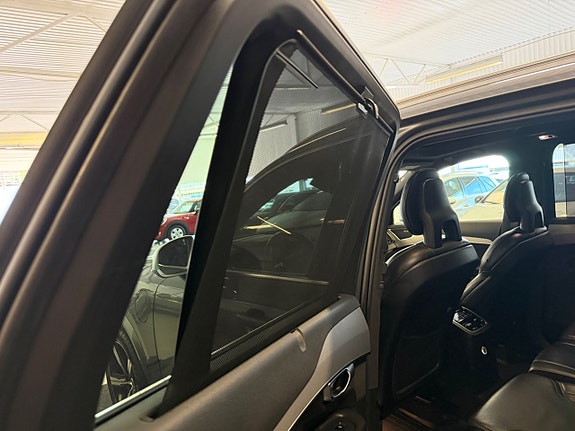 Volvo XC90 16 of 30