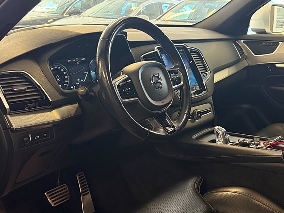 Volvo XC90 22 of 30