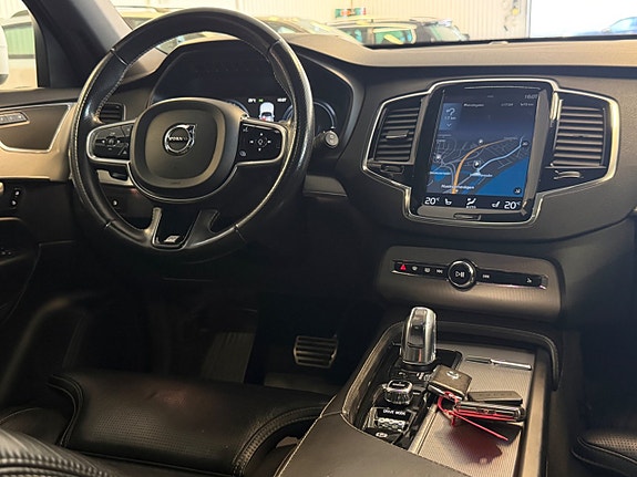 Volvo XC90 19 of 30