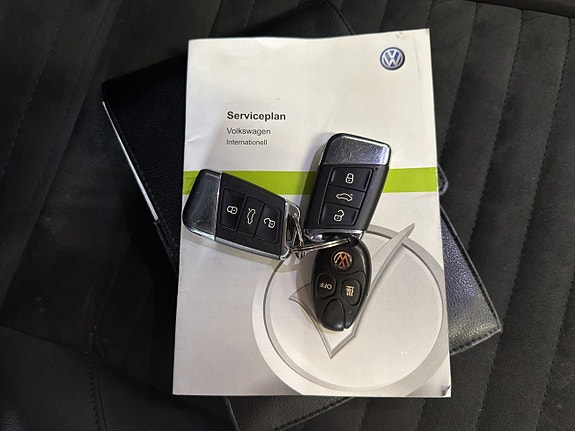 Volkswagen Passat 25 of 25