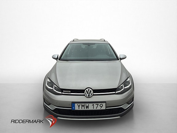 Volkswagen Golf Alltrack 2 of 30