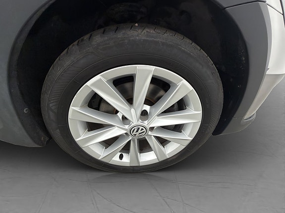 Volkswagen Golf Alltrack 29 of 30