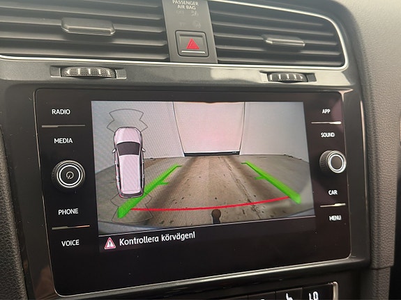 Volkswagen Golf Alltrack 20 of 30