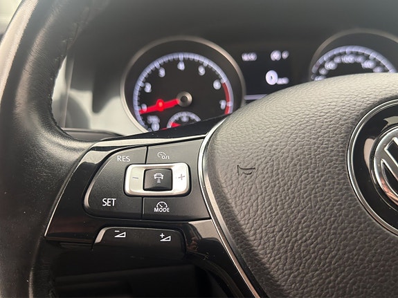 Volkswagen Golf Alltrack 16 of 30