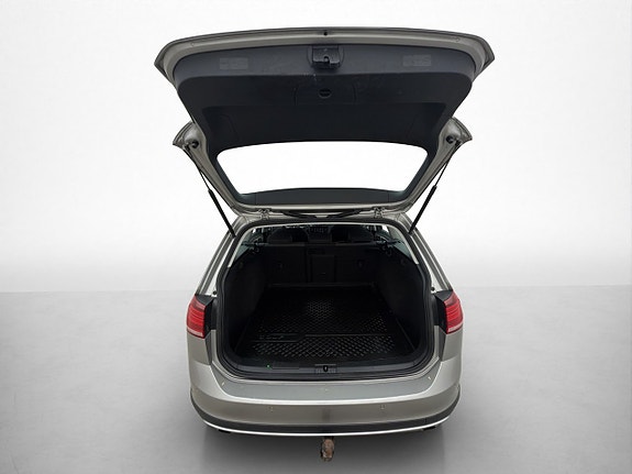 Volkswagen Golf Alltrack 11 of 30