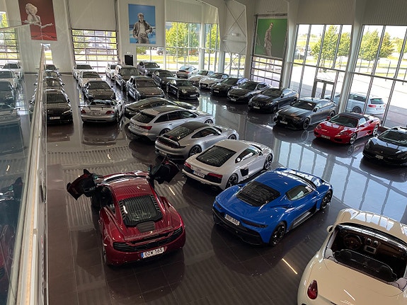 McLaren MP4-12C 7 of 16