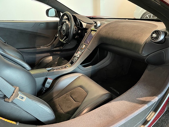 McLaren MP4-12C 16 of 16