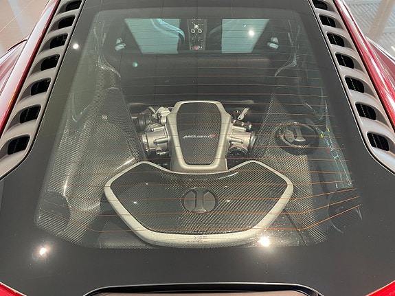 McLaren MP4-12C 10 of 16