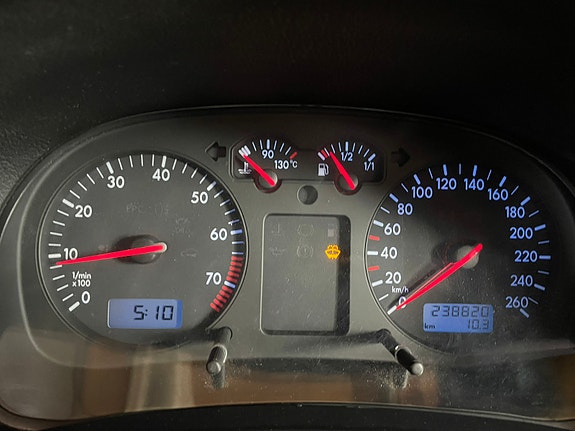 Volkswagen Golf IV 7 of 10