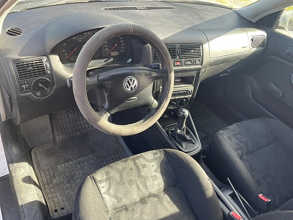 Volkswagen Golf IV 5 of 10
