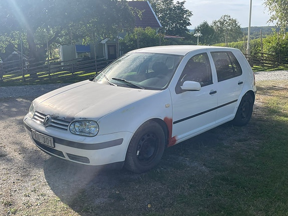 Volkswagen Golf IV 2 of 10