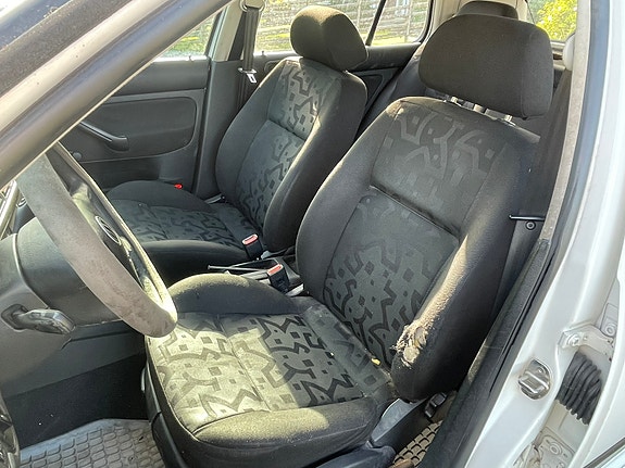 Volkswagen Golf IV 9 of 10