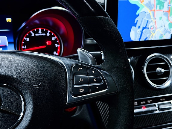 Mercedes-Benz GLC63 19 of 30
