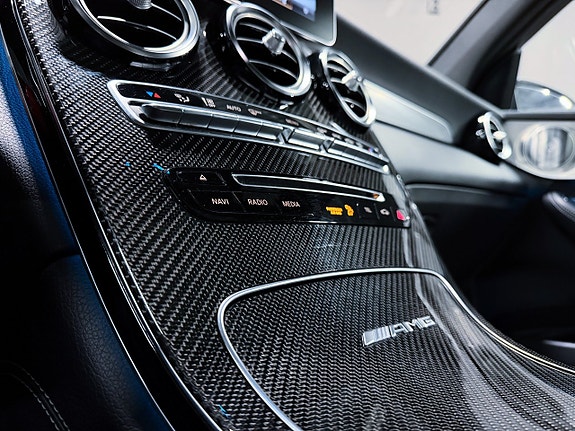 Mercedes-Benz GLC63 11 of 30