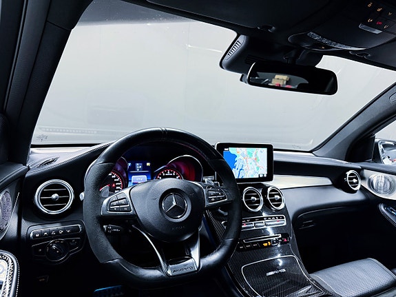 Mercedes-Benz GLC63 17 of 30