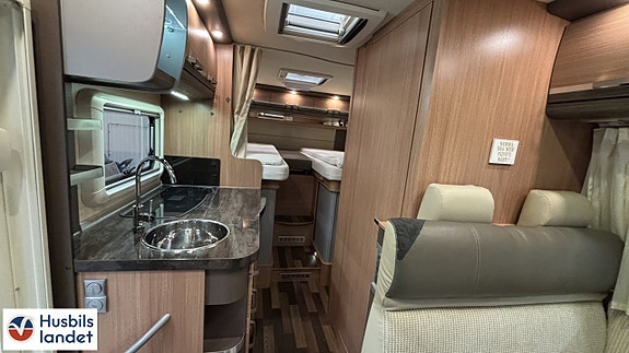 Knaus Sky I 650LG/HELINTEGRERAD UNDER 7 M 7 of 16