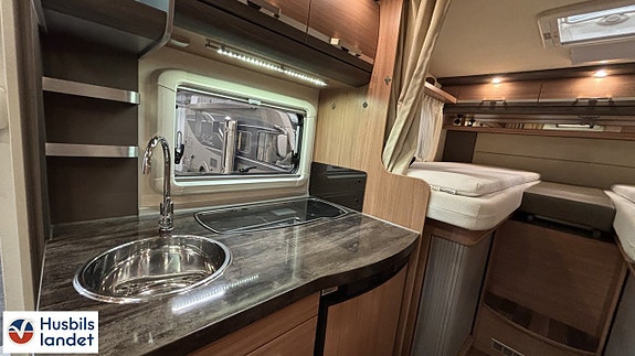 Knaus Sky I 650LG/HELINTEGRERAD UNDER 7 M 8 of 16