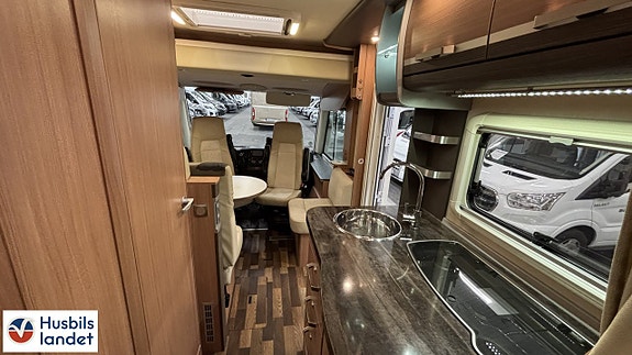 Knaus Sky I 650LG/HELINTEGRERAD UNDER 7 M 11 of 16