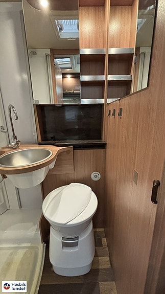 Knaus Sky I 650LG/HELINTEGRERAD UNDER 7 M 12 of 16