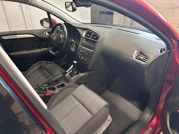 Citroen C4 14 of 16