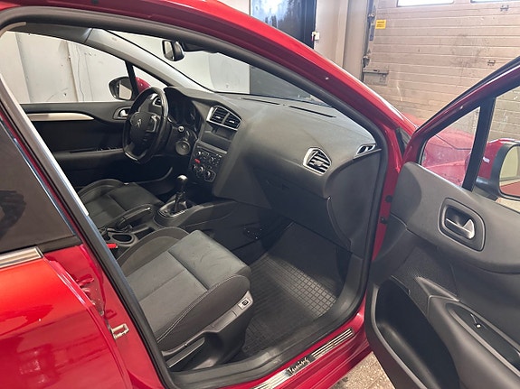 Citroen C4 13 of 16