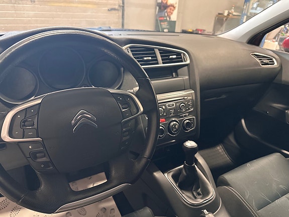 Citroen C4 9 of 16